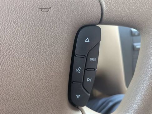 Used 2006 Buick Lucerne CX FWD image 32
