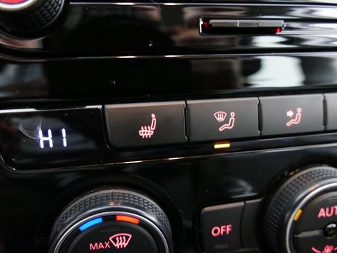 Used 2020 Volkswagen Passat 2.0T SEL image 20