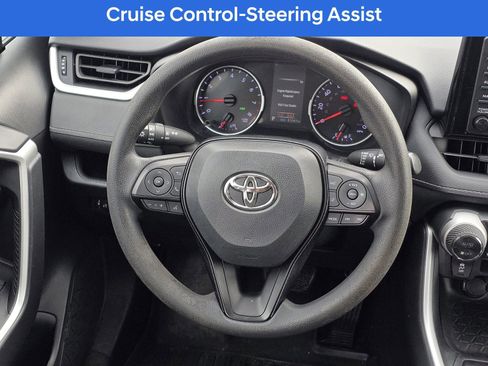 Used 2020 Toyota RAV4 XLE w/ Carpet Mat Package image 26