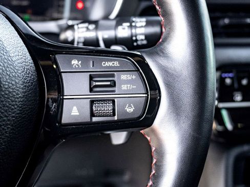 Used 2025 Honda Pilot Black Edition image 20