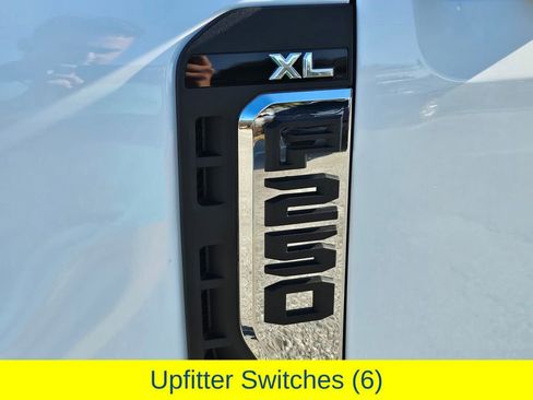 New 2026 Ford F250 XL w/ XL Chrome Package image 32
