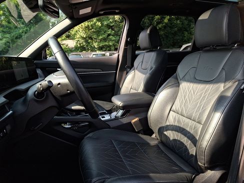 Certified 2024 Kia Telluride SX X-Pro AWD/4WD image 12