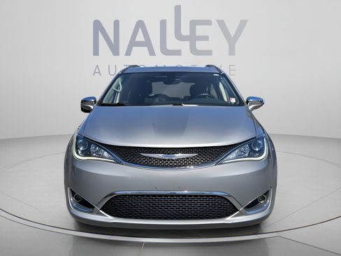 Used 2018 Chrysler Pacifica Limited FWD image 8