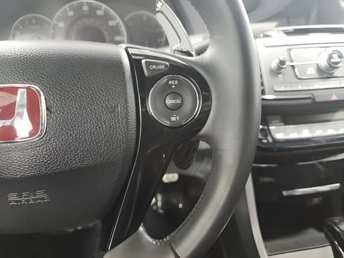 Used 2016 Honda Accord Sport image 25