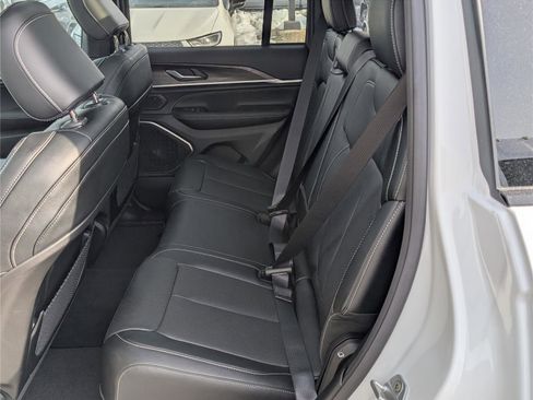 New 2026 Jeep Grand Cherokee Limited Reserve image 10