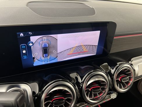 New 2026 Mercedes-Benz GLB 250 4MATIC image 31