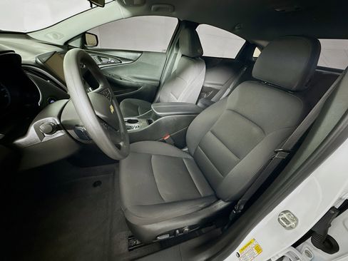Used 2024 Chevrolet Malibu LT image 13