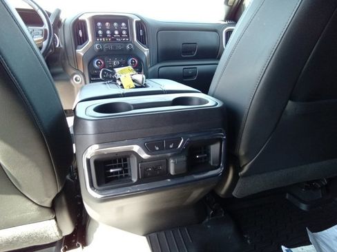 Used 2021 Chevrolet Silverado 1500 High Country w/ Z71 Off-Road Package image 26