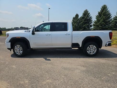 Used 2023 GMC Sierra 3500 Denali w/ Denali Ultimate Package AWD/4WD image 2