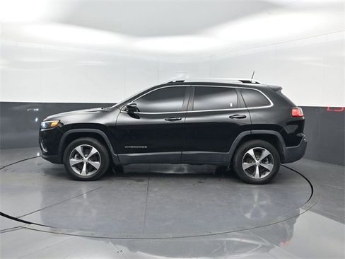 Used 2020 Jeep Cherokee Limited image 2