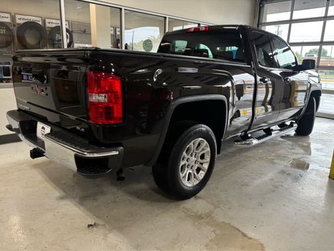 Used 2018 GMC Sierra 1500 SLE w/ SLE Value Package AWD/4WD image 6