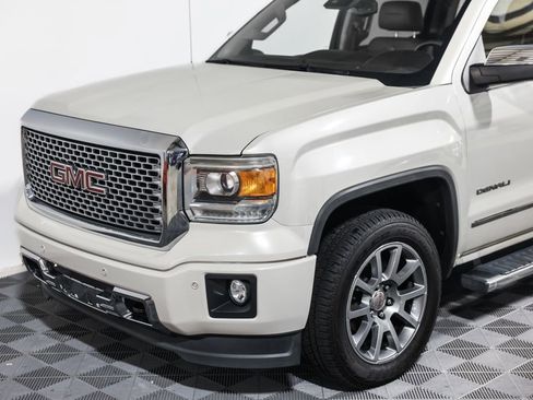 Used 2015 GMC Sierra 1500 Denali w/ Driver Alert Package image 18