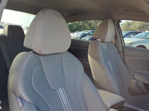 Certified 2025 Hyundai Elantra Blue w/ Cargo Package image 17