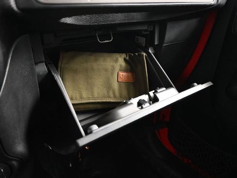 Used 2015 Jeep Wrangler Unlimited Sport image 27