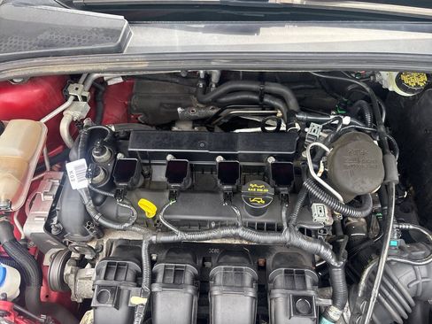 Used 2012 Ford Focus Titanium FWD image 22
