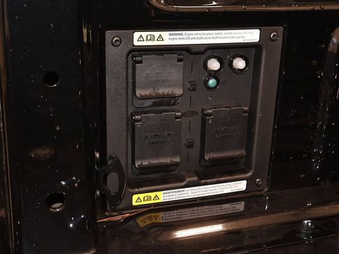 New 2025 Ford F150 Lariat w/ Equipment Group 502A High image 37