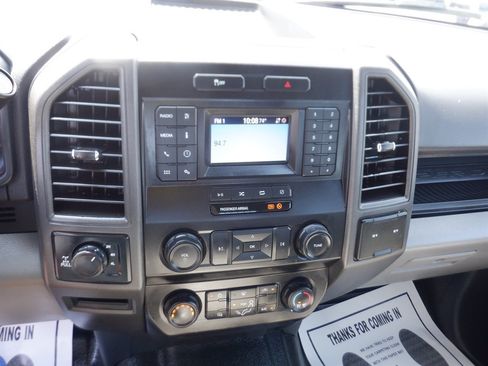 Used 2022 Ford F250 XL w/ Power Equipment Group AWD/4WD image 18
