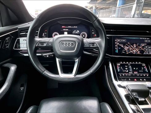 Used 2019 Audi Q8 Prestige w/ Luxury Package image 5