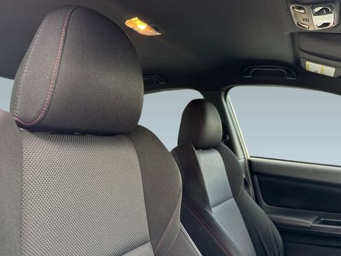 Used 2015 Subaru WRX 4dr Sdn Man image 24
