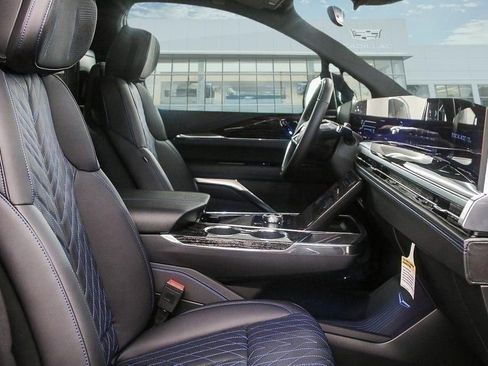 Used 2026 Cadillac Escalade IQL Sport 1 AWD/4WD image 13