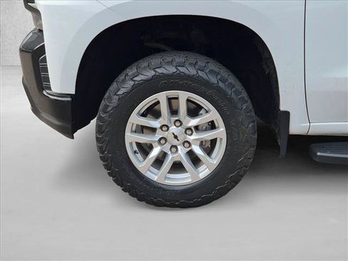 Used 2022 Chevrolet Silverado 1500 LT Trail Boss w/ Convenience Package II AWD/4WD image 8