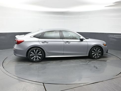 Used 2023 Honda Civic EX image 6