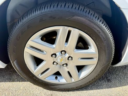 Used 2014 Chevrolet Impala LT w/ LT Sunroof Package image 12