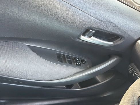 Used 2020 Toyota Corolla LE FWD image 21