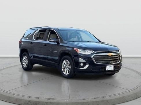 Used 2020 Chevrolet Traverse LT w/ Driver Confidence II Package AWD/4WD image 1