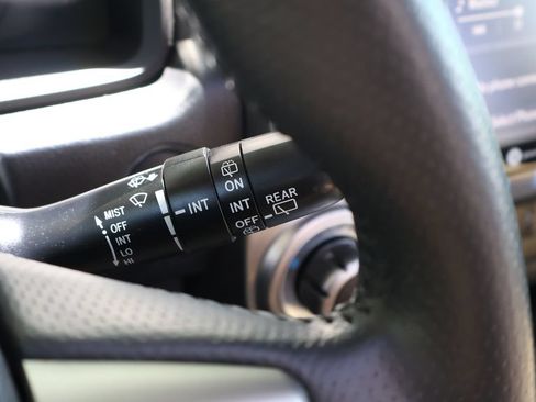 Used 2022 Toyota 4Runner Limited AWD/4WD image 24