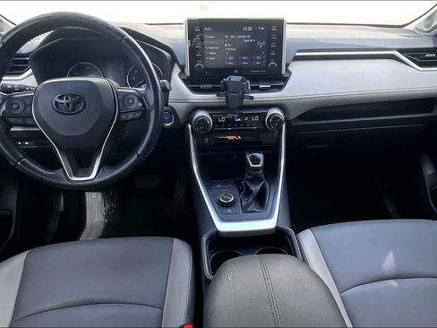 Used 2021 Toyota RAV4 XLE Premium AWD/4WD image 10