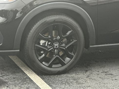 Certified 2025 Honda HR-V Sport image 11