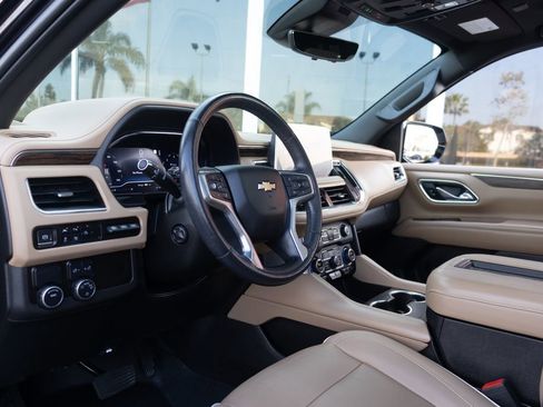 Used 2023 Chevrolet Suburban Premier image 20