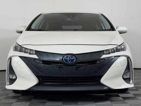 Used 2020 Toyota Prius Prime Limited FWD image 5