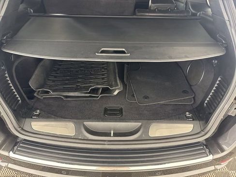 Used 2020 Jeep Grand Cherokee Overland image 31