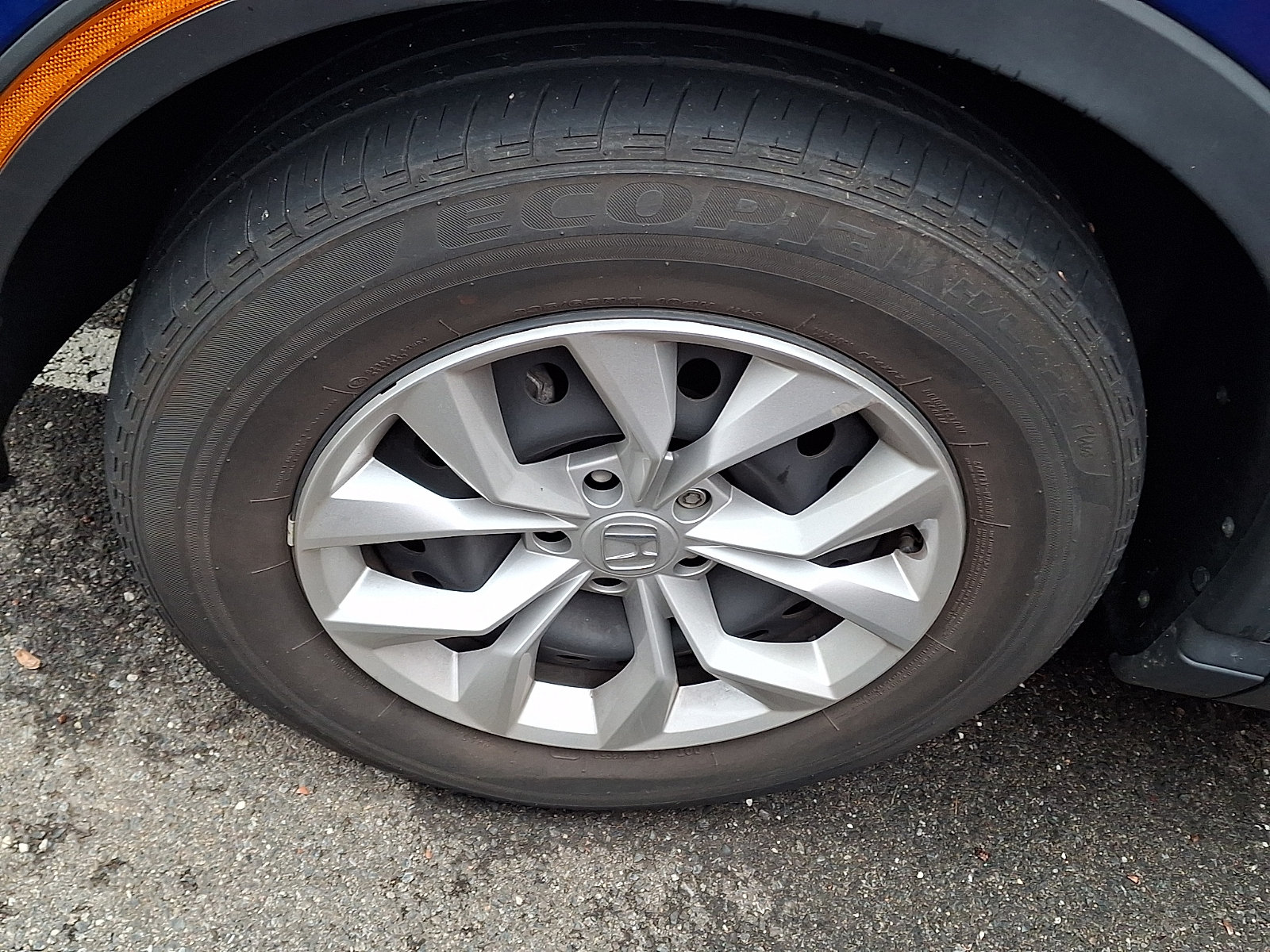 Used 2025 Honda CR-V LX image 4