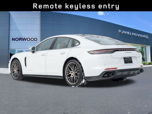 Used 2023 Porsche Panamera 4 Platinum Edition image 6