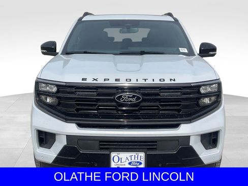 New 2026 Ford Expedition Platinum w/ Stealth Appearance Package image 8