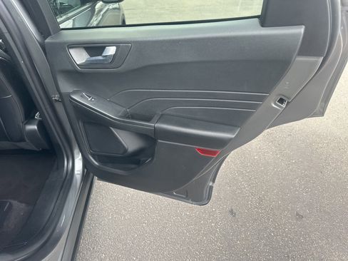 Used 2025 Ford Escape ST-Line FWD image 15
