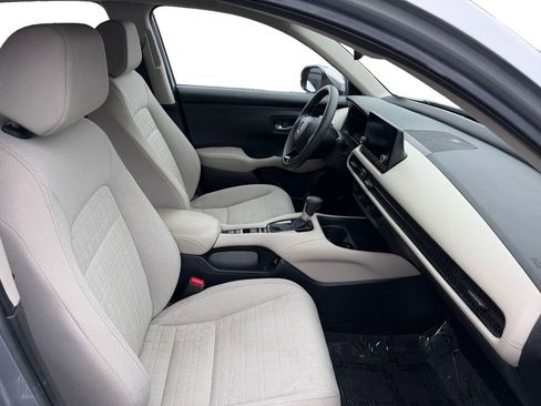 Used 2023 Honda HR-V LX image 15