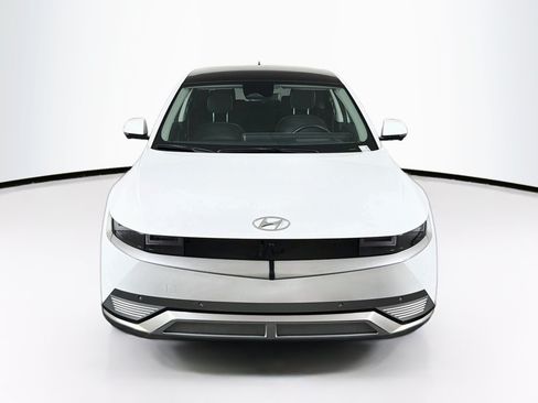 Used 2024 Hyundai Ioniq 5 Limited RWD image 2