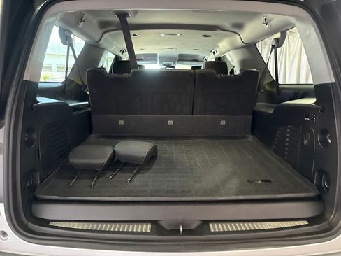 Used 2017 GMC Yukon XL SLT AWD/4WD image 17