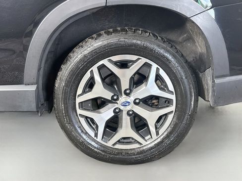 Used 2023 Subaru Forester Premium AWD/4WD image 37