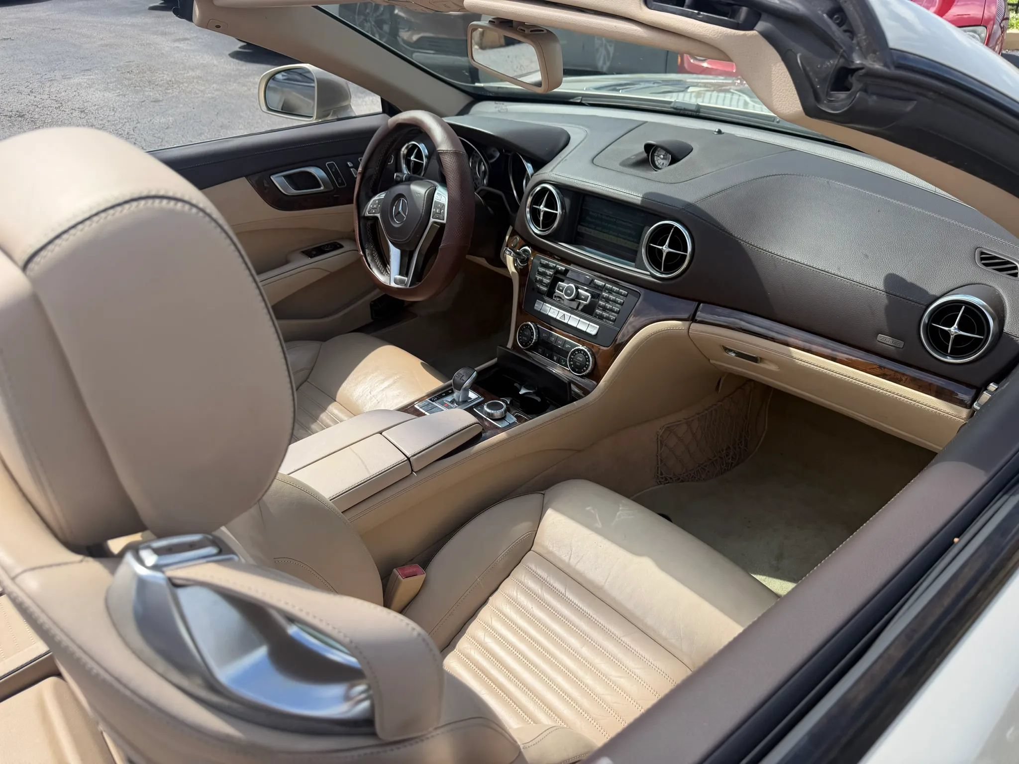 Used 2013 Mercedes-Benz SL 550 image 16