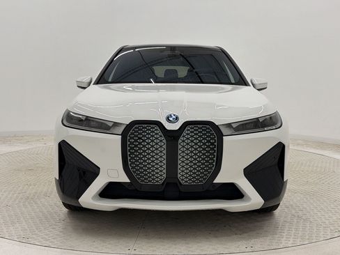 Used 2024 BMW iX xDrive50 w/ Sport Package AWD/4WD image 6