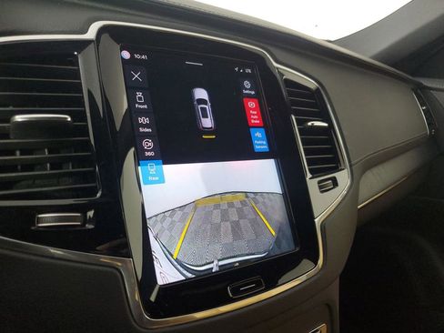 Certified 2023 Volvo XC90 B6 Ultimate w/ Protection Package Premier image 31