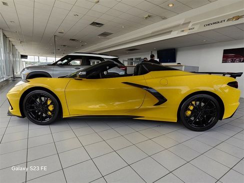 New 2025 Chevrolet Corvette Stingray w/ Z51 Performance Package image 6