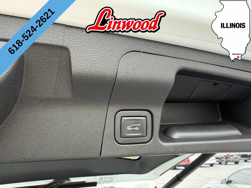 Used 2023 GMC Acadia SLT w/ Preferred Package FWD image 12