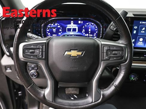 Used 2022 Chevrolet Silverado 1500 LT AWD/4WD image 10