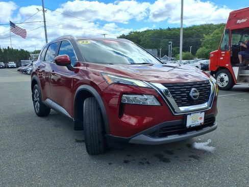 Used 2023 Nissan Rogue SV w/ SV Premium B Package AWD/4WD image 3